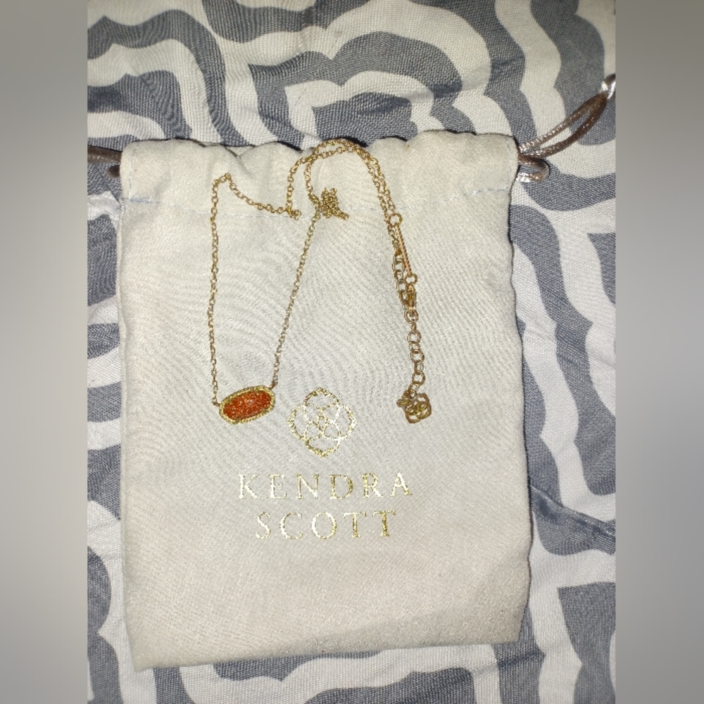 Authentic Kendra Scott Elisa pendant in gold window drusy
